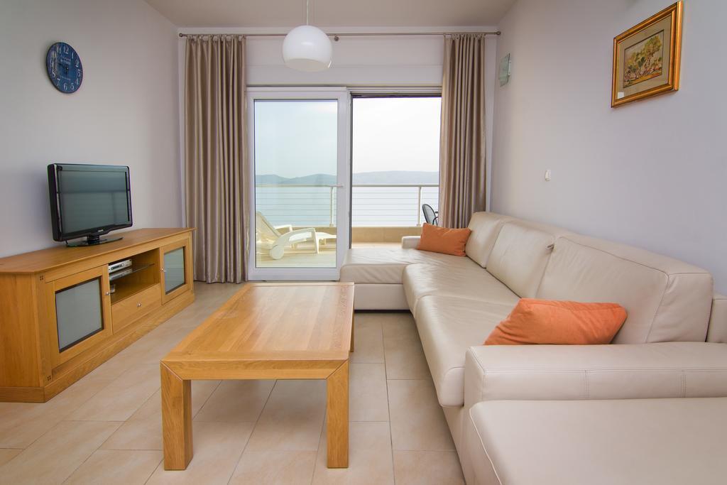 Apartments Vela Sollis Marusici  Экстерьер фото
