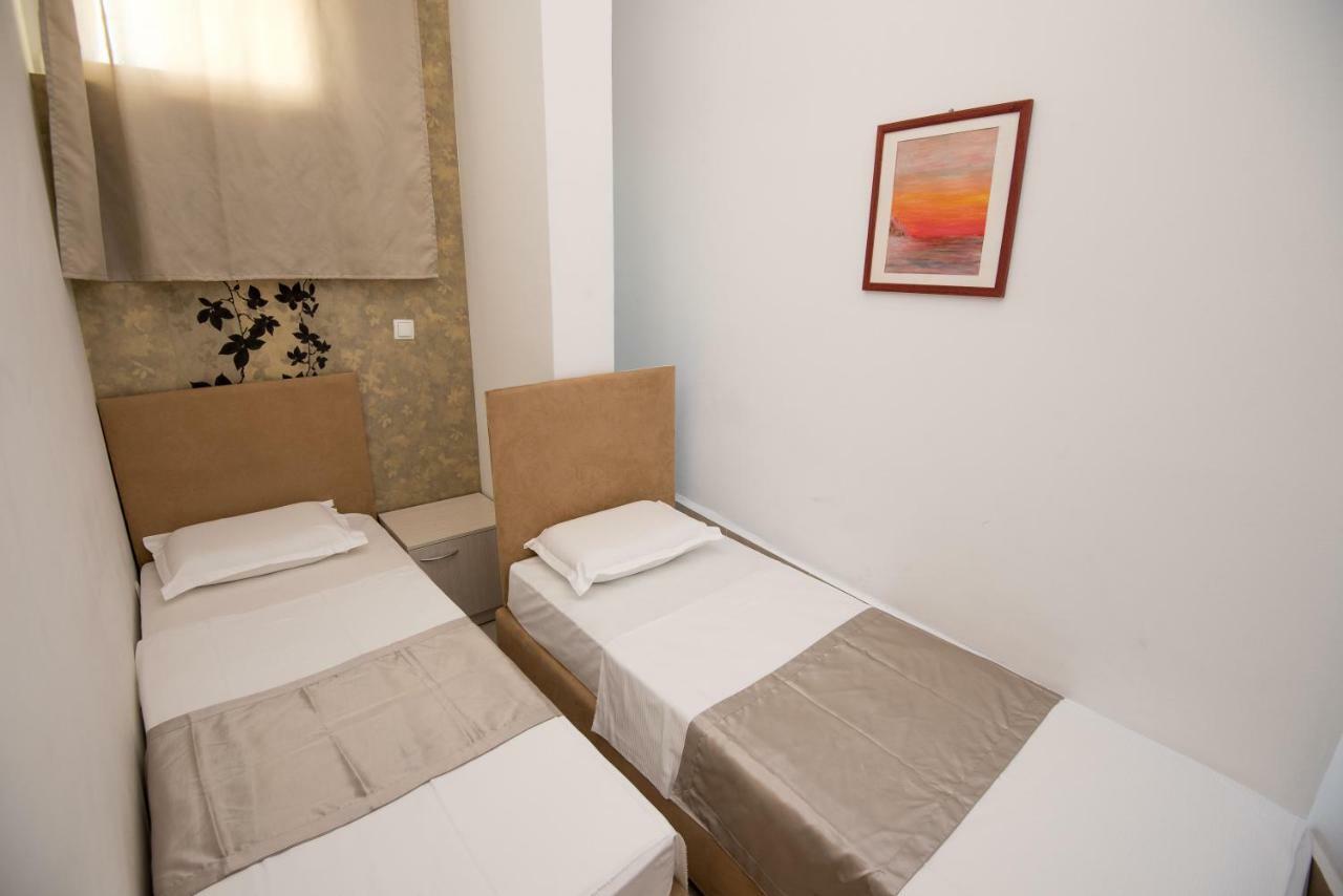 Apartments Vela Sollis Marusici  Экстерьер фото
