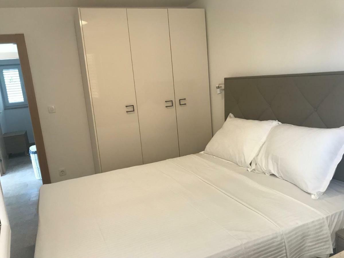 Apartments Vela Sollis Marusici  Экстерьер фото